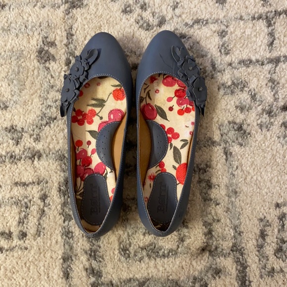 Born Shoes - Very comfy Born Gray Flats